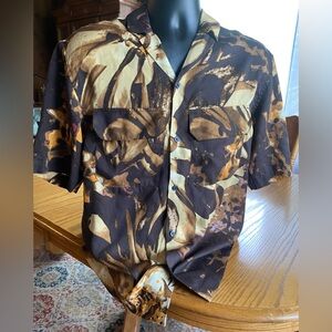 H&M shirt browns tropical floral print light weight summer / fall look. Size S